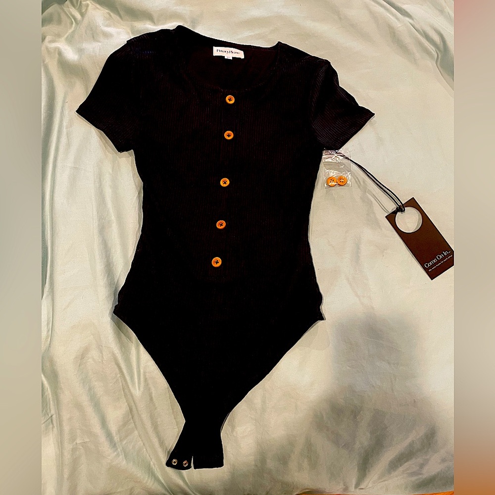 Privacy Please black bodysuit with buttons short sleeve XS